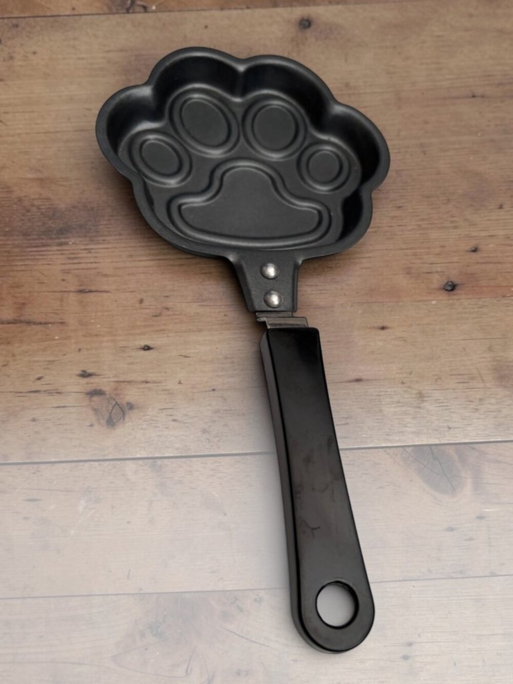 Paw-Shaped Nonstick Mini Frying Pan With Black Handle For Pancakes & Eggs